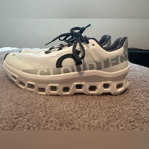 On Running Cloudmonster shoes